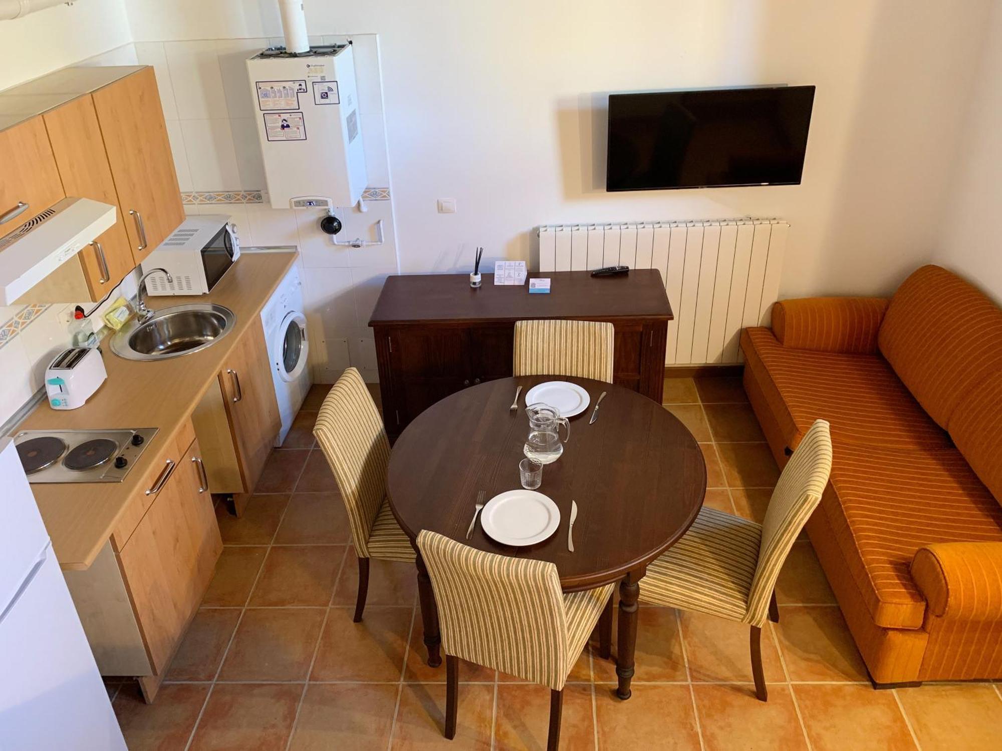 Apartamentos Jaca Badaguas 3000 Ngoại thất bức ảnh