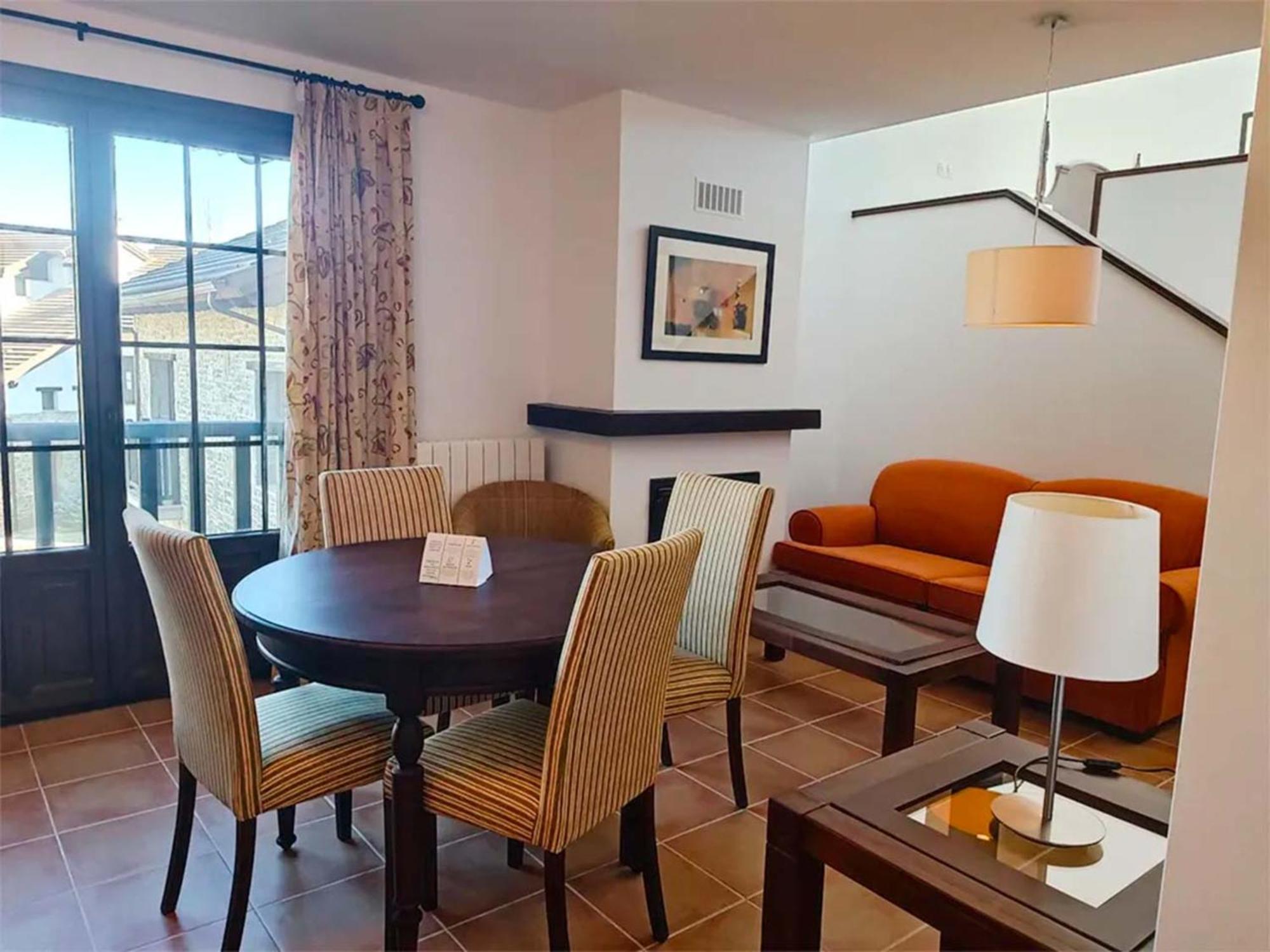 Apartamentos Jaca Badaguas 3000 Ngoại thất bức ảnh