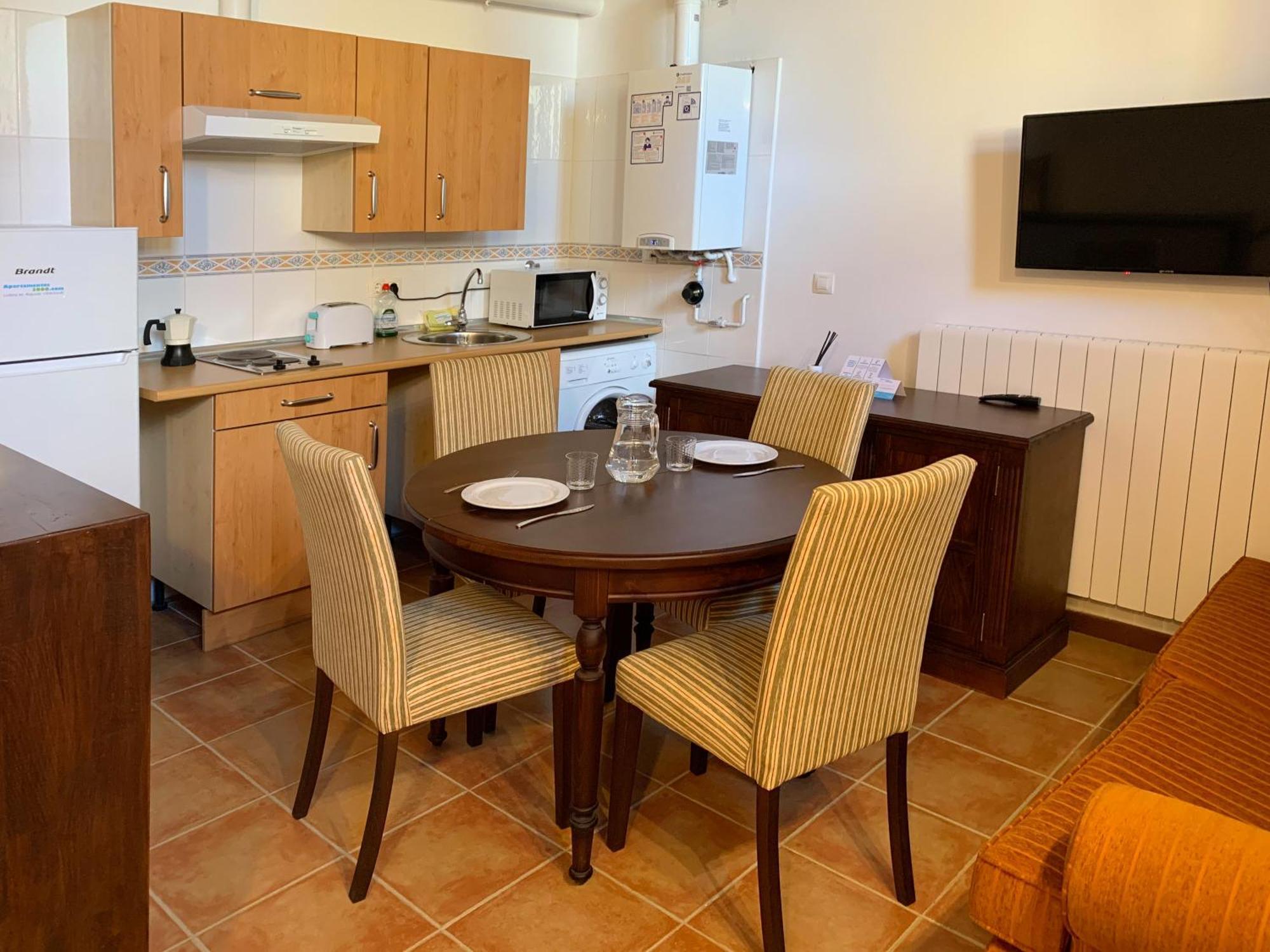 Apartamentos Jaca Badaguas 3000 Ngoại thất bức ảnh