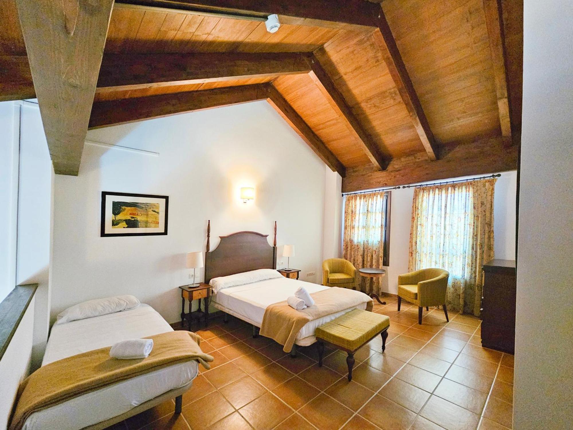 Apartamentos Jaca Badaguas 3000 Ngoại thất bức ảnh